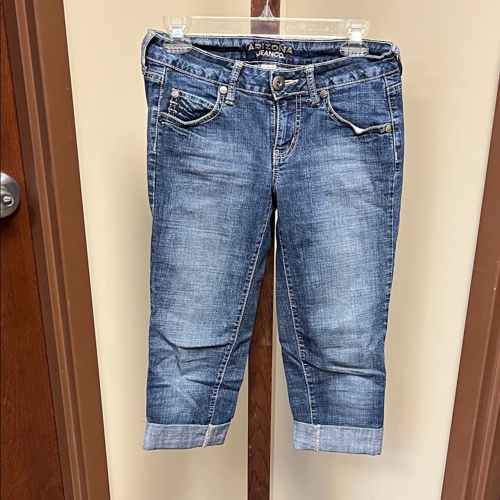 Arizona Distressed Blue Cropped Jeans
